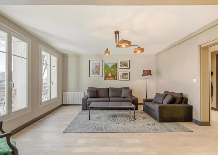 Le Gambetta - T3 Standing Avec Parking, Wifi, Netflix * 拉瓦勒